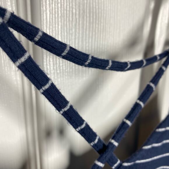 Hollister Criss Cross Striped Tank Top Navy Blue White Womens Size Medium - Picture 6 of 6
